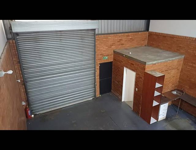 INDUSTRIAL PROPERTY TO RENT IN HENNOPSPARK